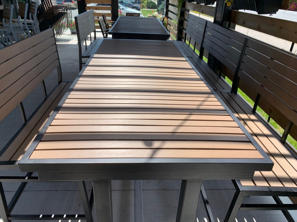  Stylish Wood-Look Table